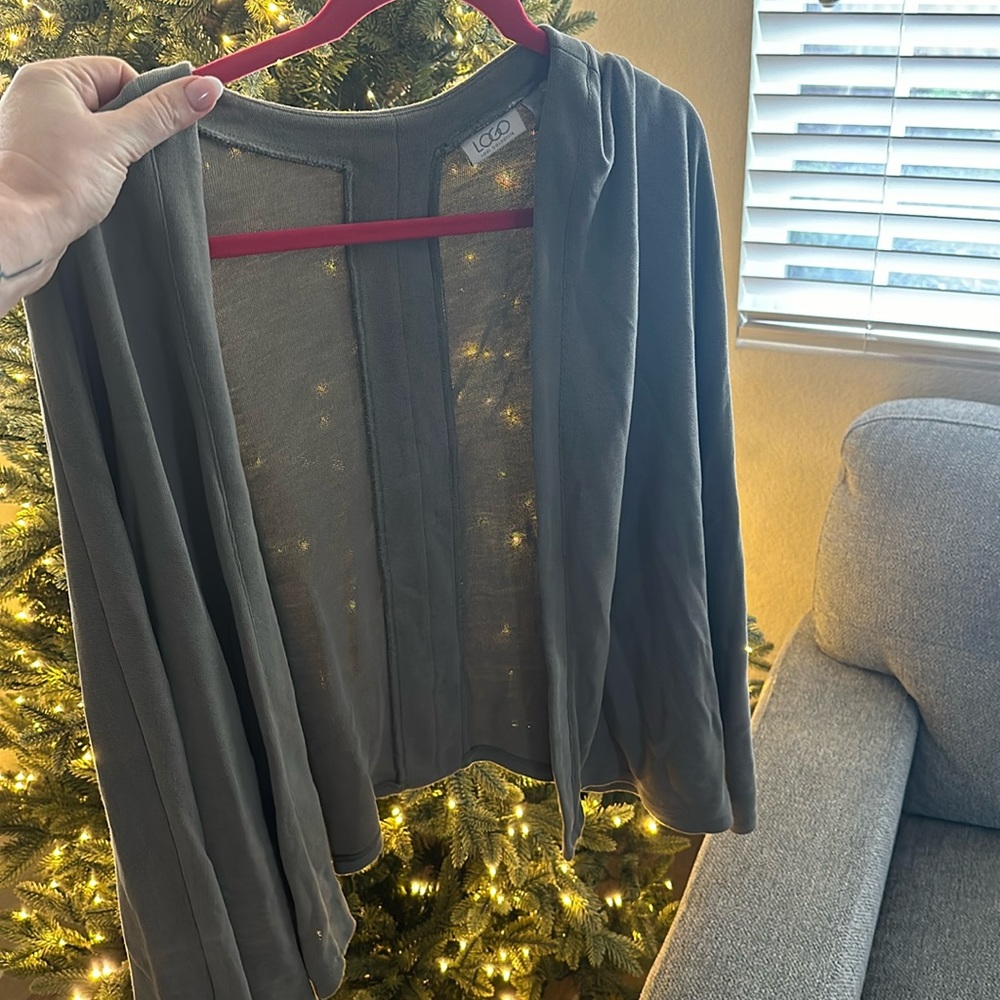 Never worn, soft cardigan!